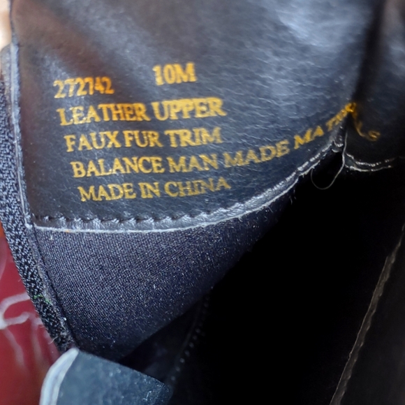 Women's Ankle Boots - Picture 2 of 5